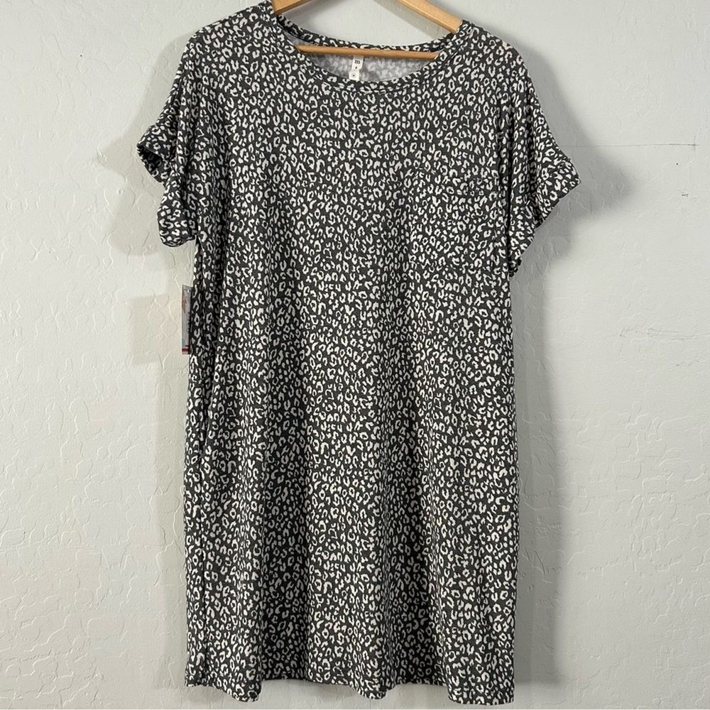 Leopard Animal Print Swing T-Shirt Dress Medium Gray Soft Stretch Casual